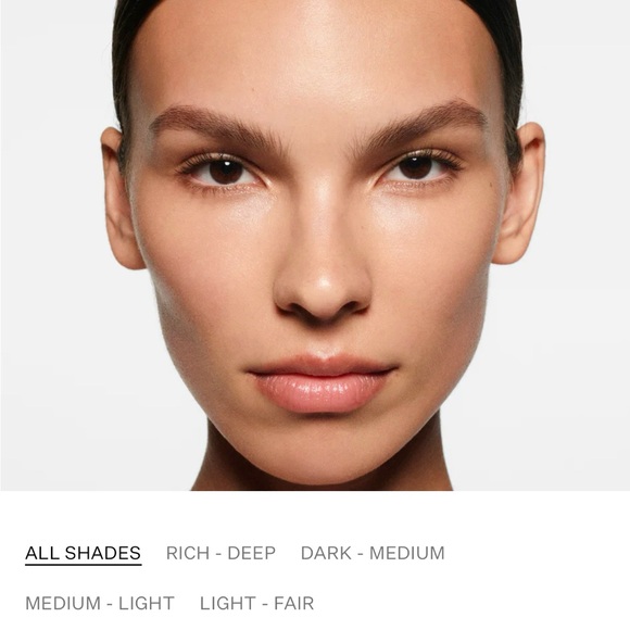 Victoria, Beckham by Augustinis Bader concealer pen. L2 - Picture 7 of 7